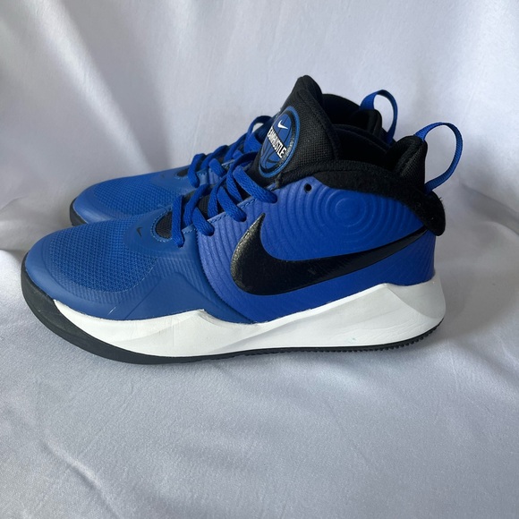 Nike Team Hustle D9 Royal Blue Sneakers - Picture 6 of 11